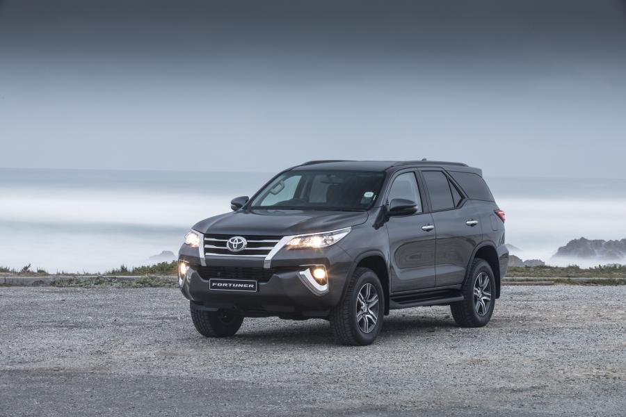  Toyota Fortuner (AN160) 2016 года  (ZA) (фото 10 из 40)